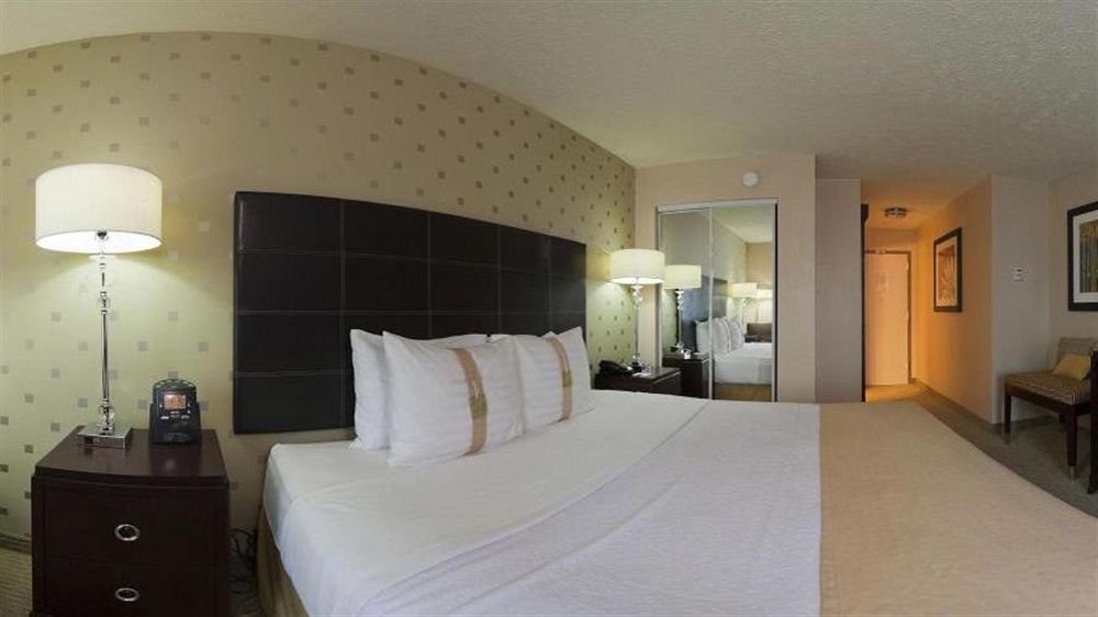 Holiday Inn Bloomington-University Area By Ihg Esterno foto